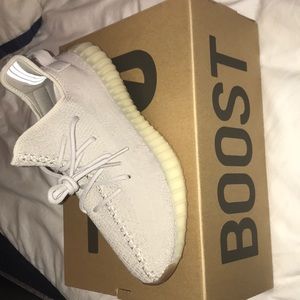 Yeezy 350 V2 Sesames